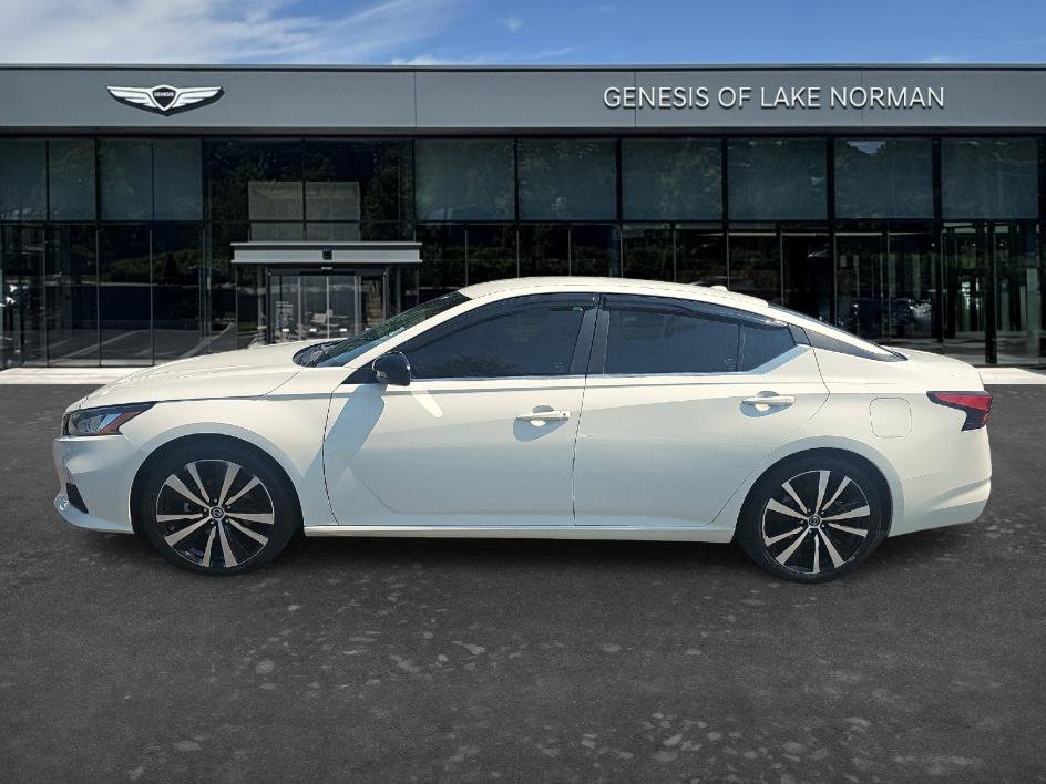 Used 2021 Glacier White Nissan 2.5 SR image 7