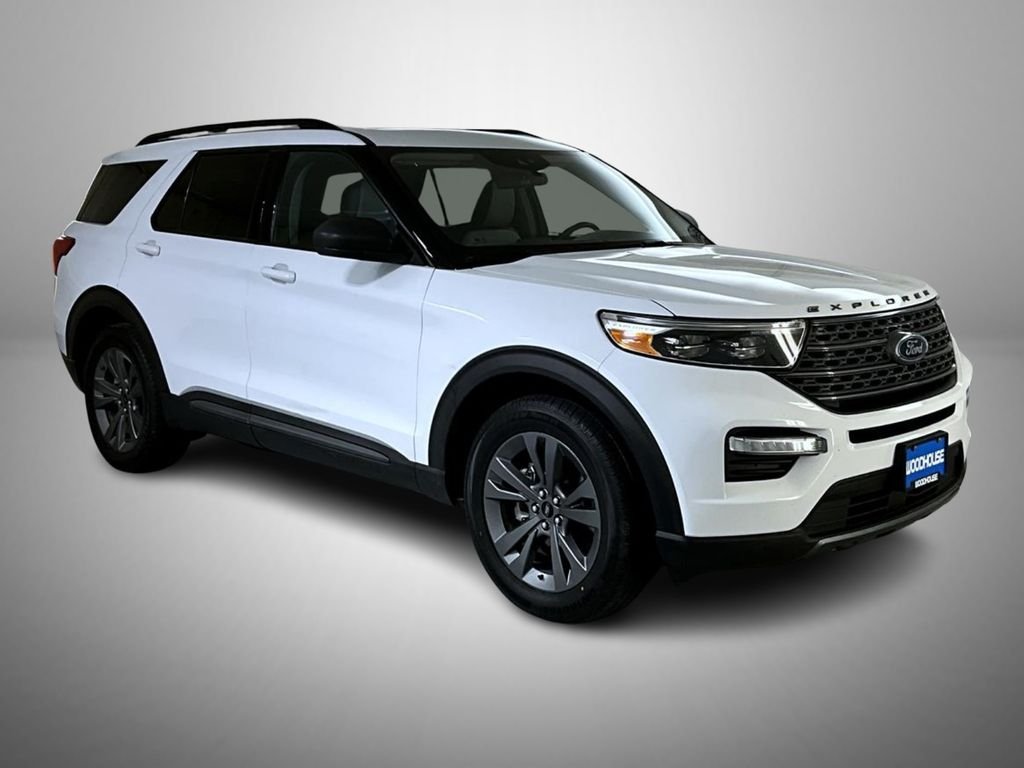 Used 2021 White Ford XLT image 3