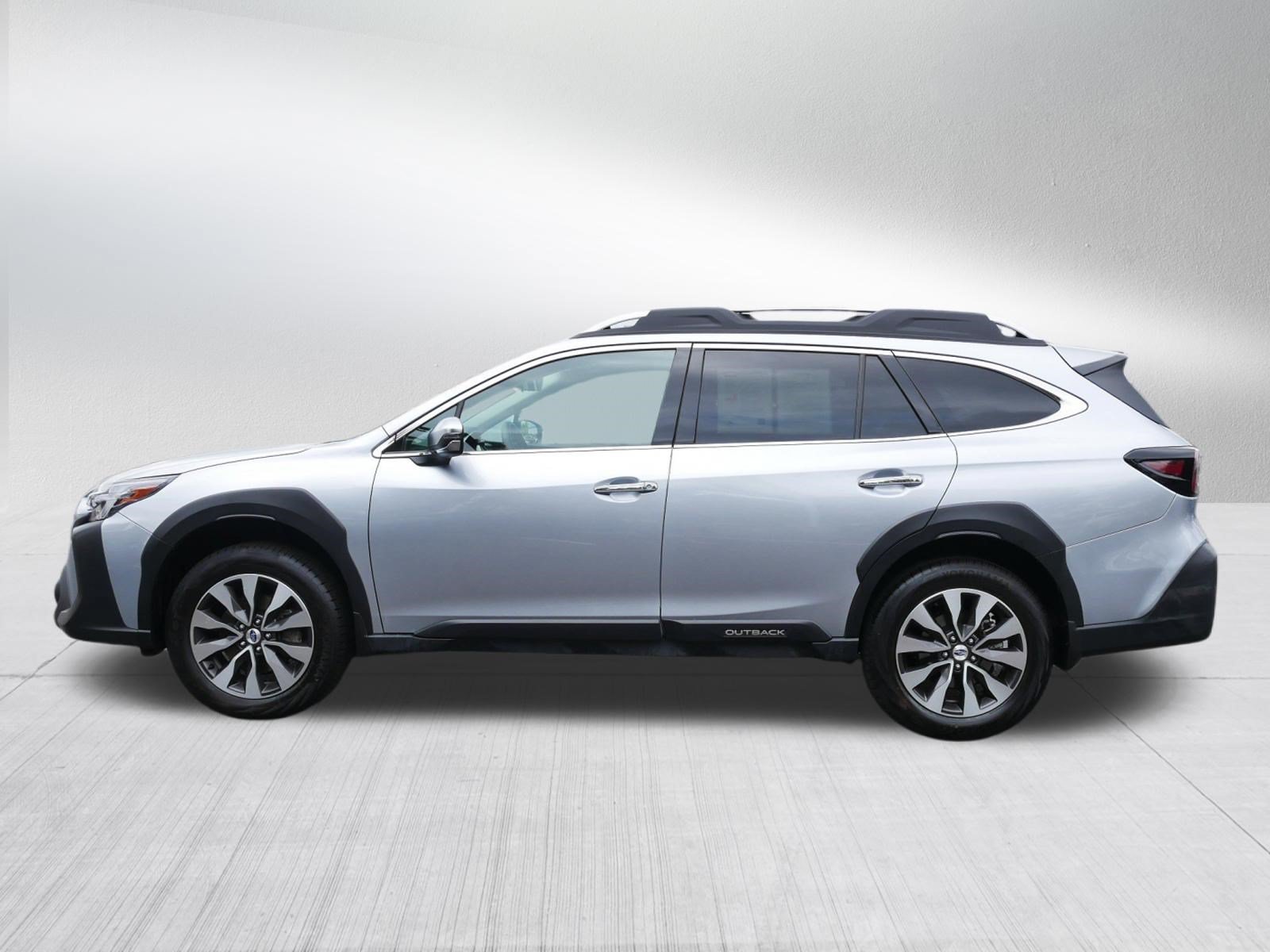 Certified Used 2025 Ice Silver Metallic Subaru Touring image 4
