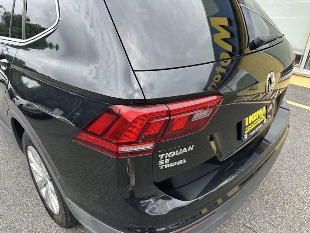Used 2019 Black Volkswagen 2.0T SE image 10