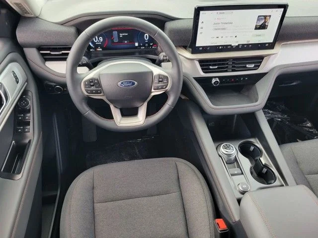 Used 2026 Vapor Blue Ford Active image 10