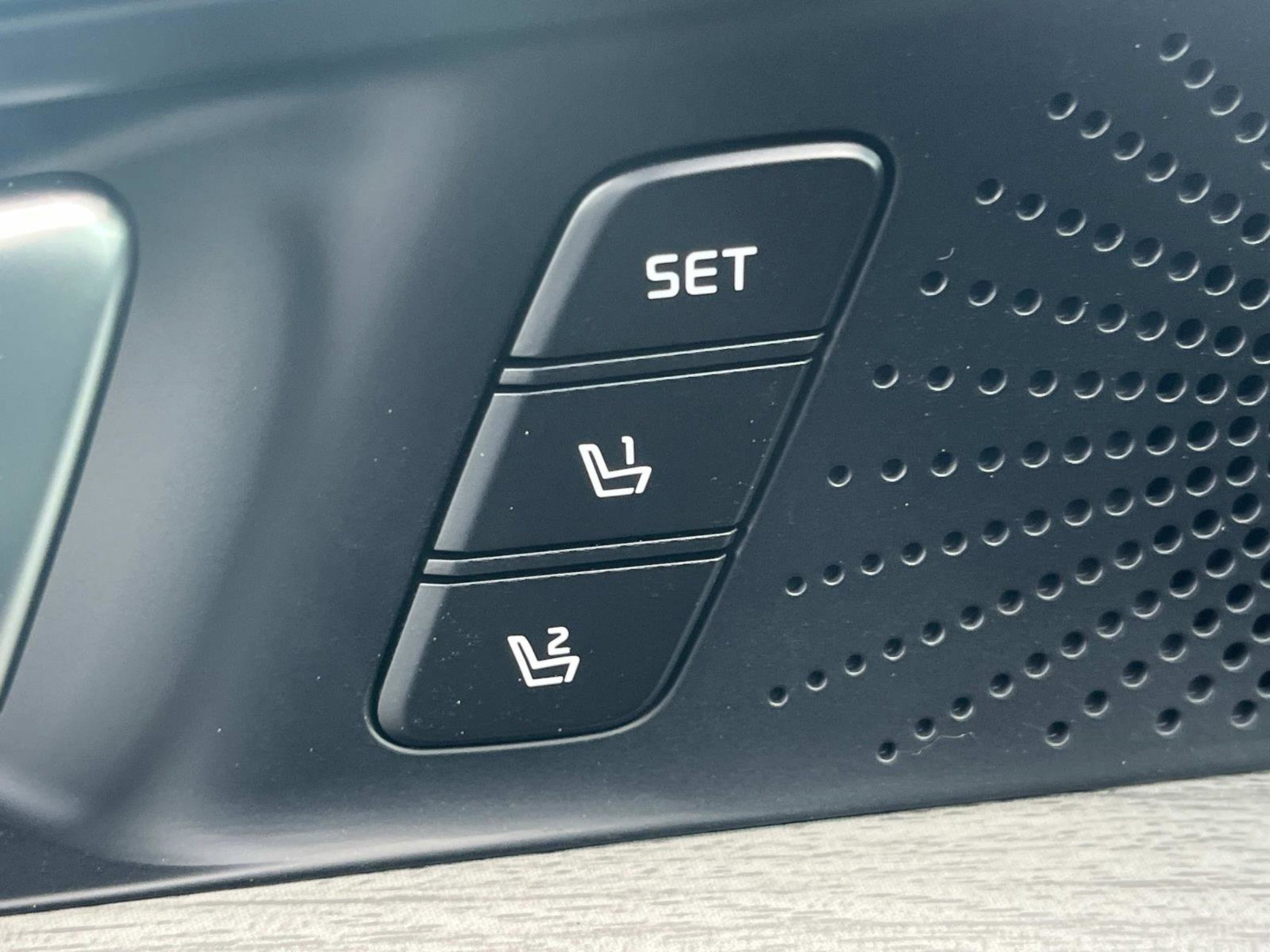 2025 Kia K5 EX - Photo 24