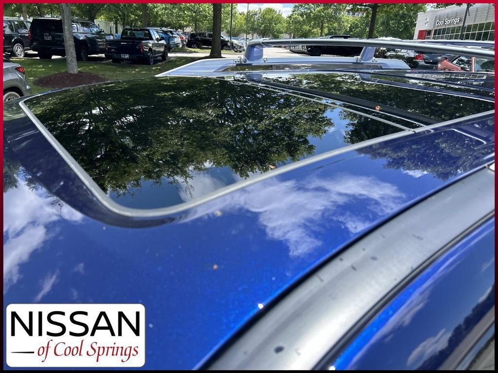Used 2023 Blue Nissan Platinum image 12