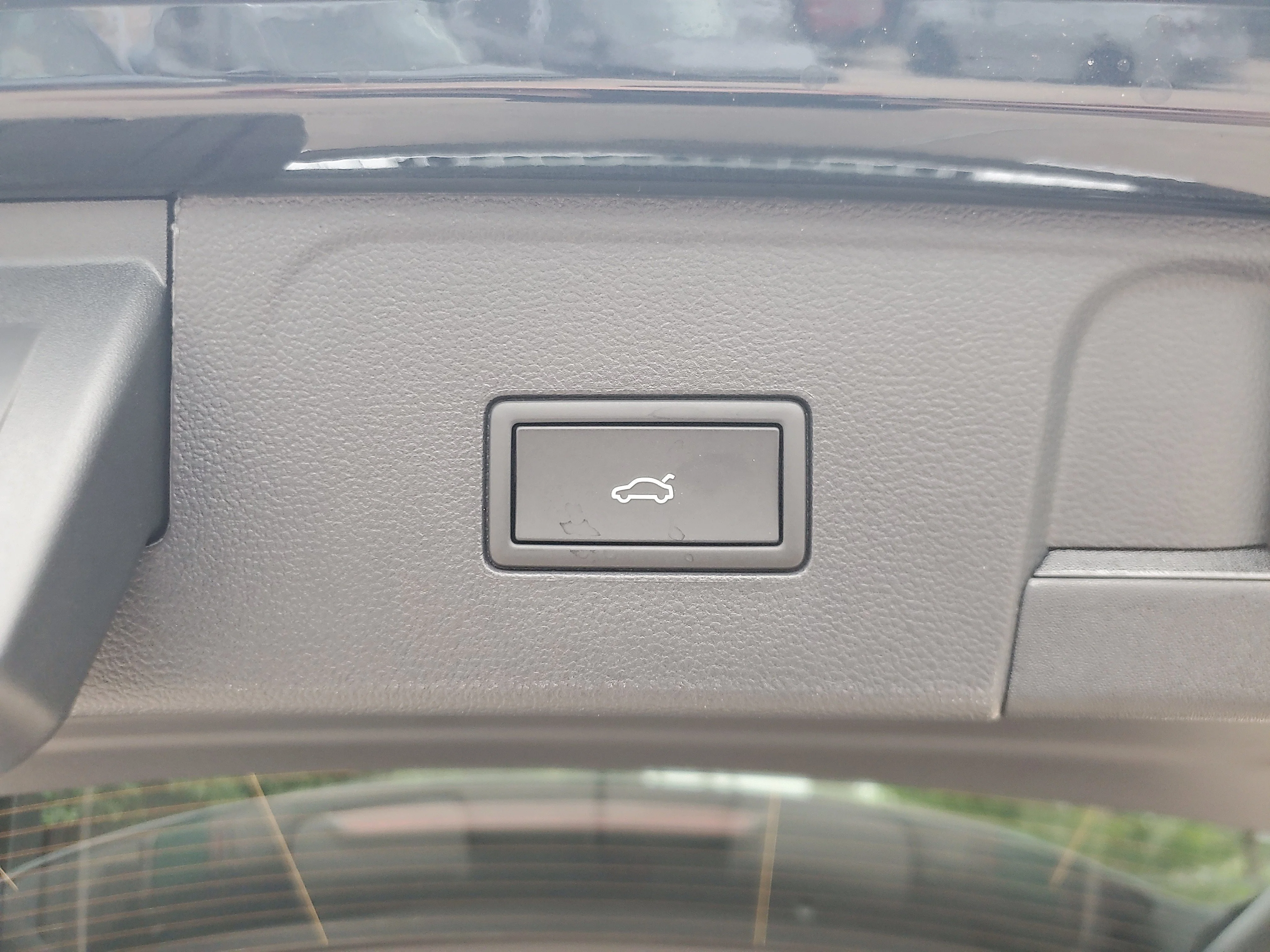 New 2026 Black Volkswagen 2.0T SEL image 9