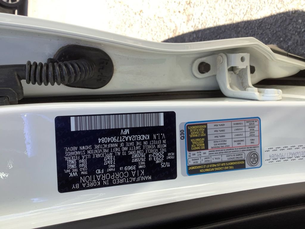 Used 2026 White Kia S image 20