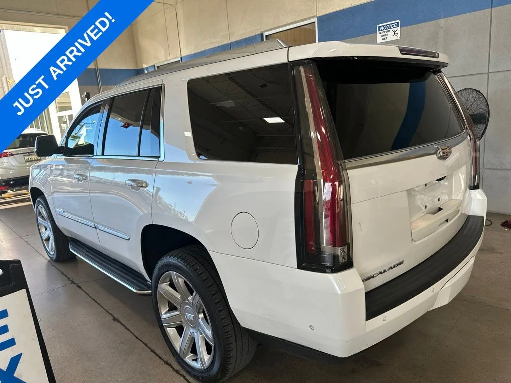 Used 2019 Crystal White Cadillac Luxury image 4