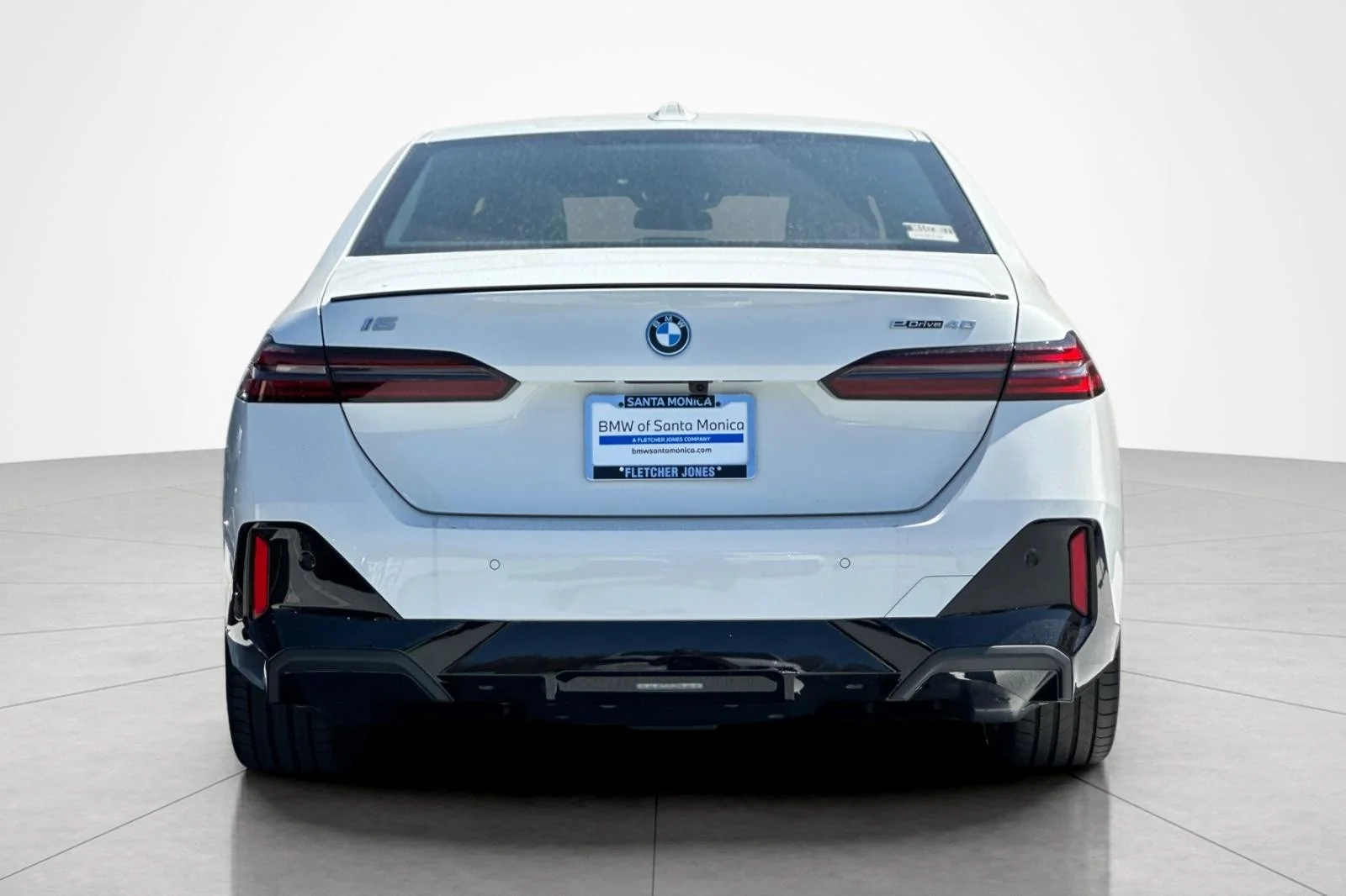 New 2026 Alpine White BMW eDrive40 image 4