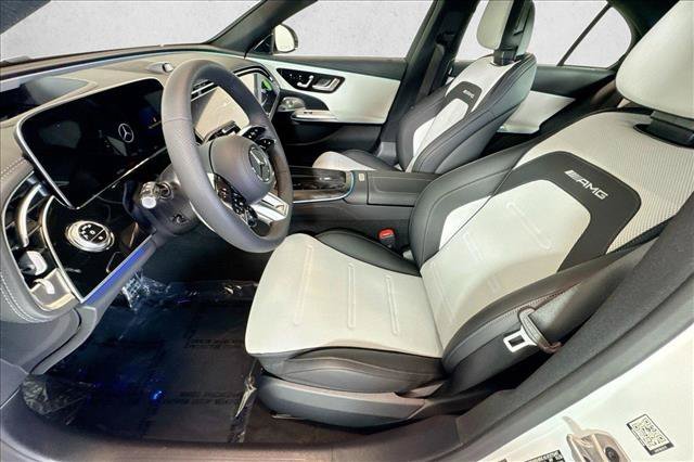 New 2026 MANUFAKTUR Moonlight White Magno Mercedes-Benz AMG® E 53 E image 47
