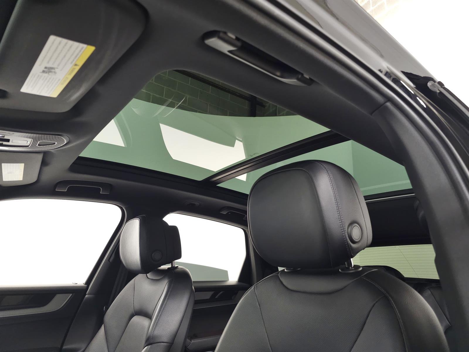 Used 2024 Black Porsche  image 17
