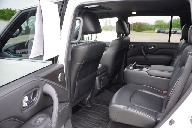 Certified Used 2020 White INFINITI LUXE image 17