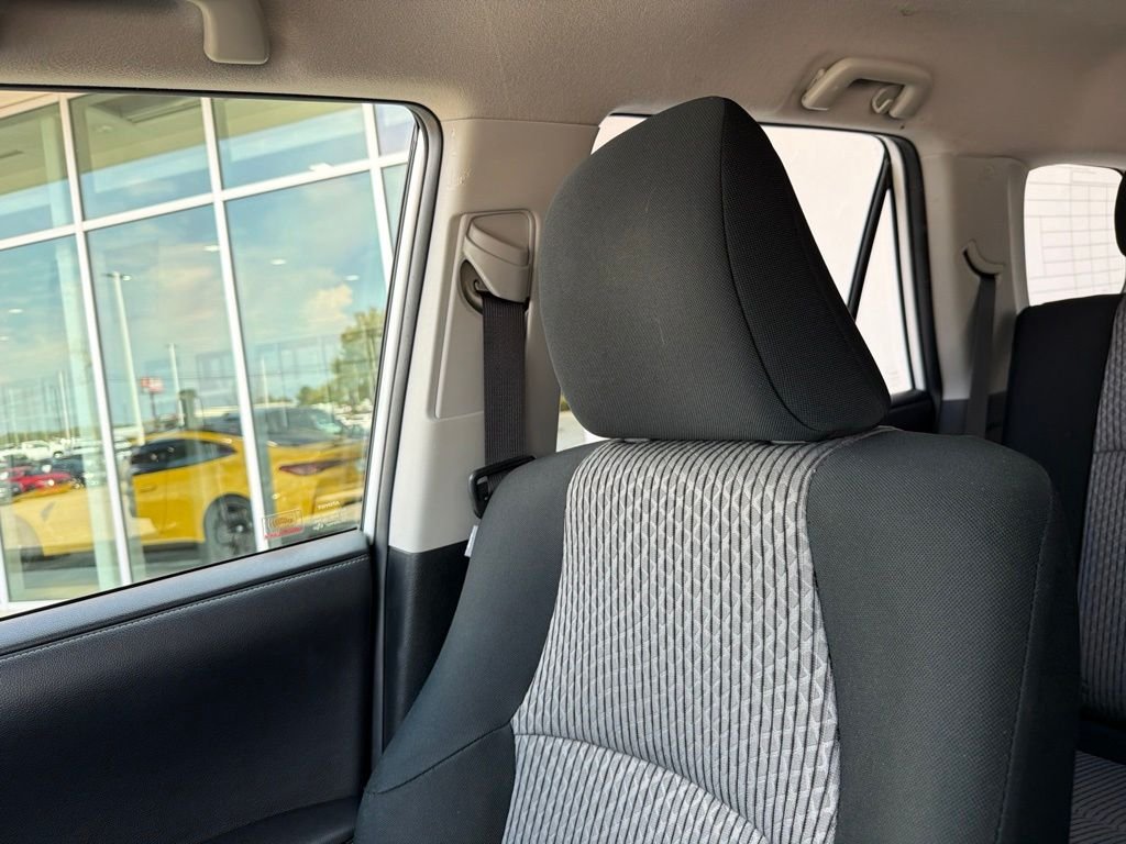 Used 2019 White Toyota SR5 image 24