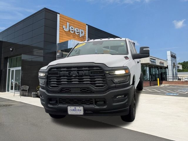 New 2026 Bright White Clear-Coat Exterior Paint RAM Tradesman image 3