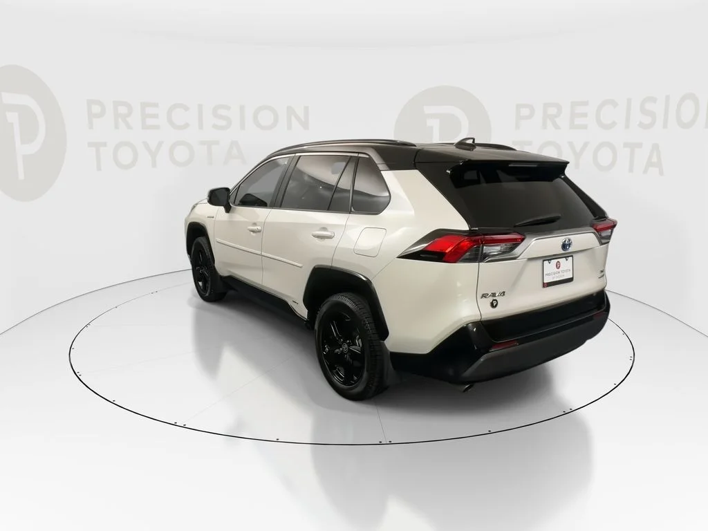 Used 2021 Blizzard Pearl/Midnight Black Metallic Toyota XSE image 14