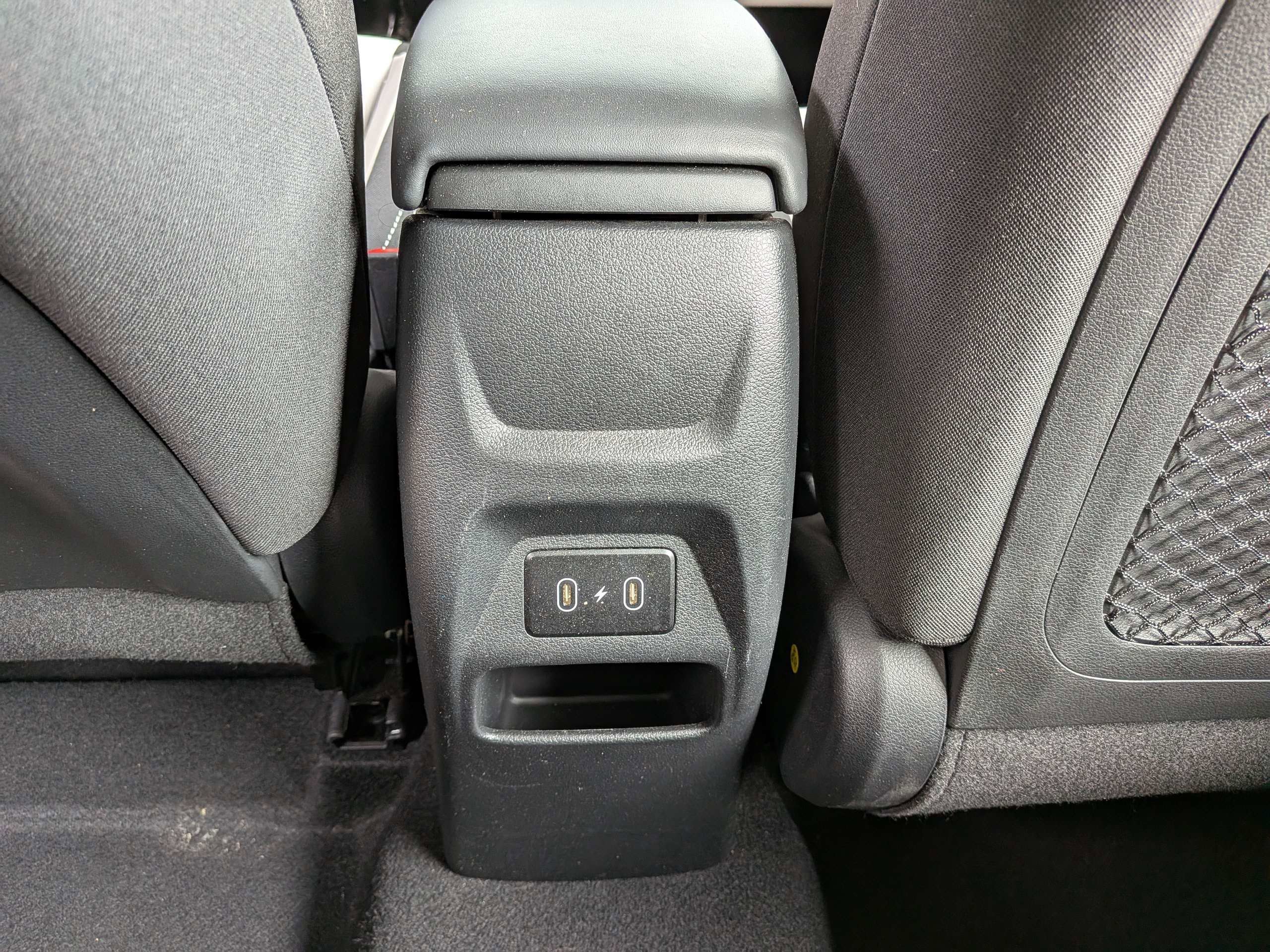 Used 2025 White Hyundai SEL image 9