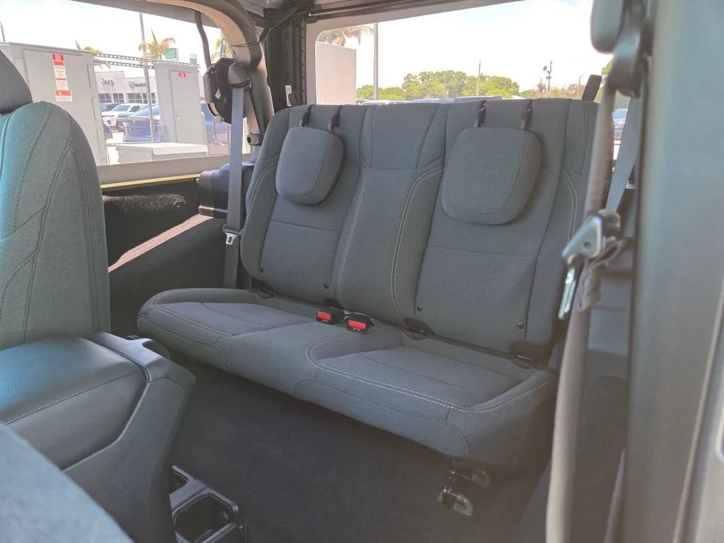 Certified Used 2025 41 Jeep Sport S image 17