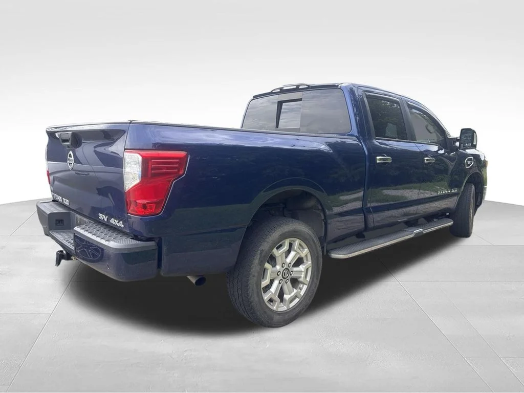 Used 2021 Blue Nissan SV image 7