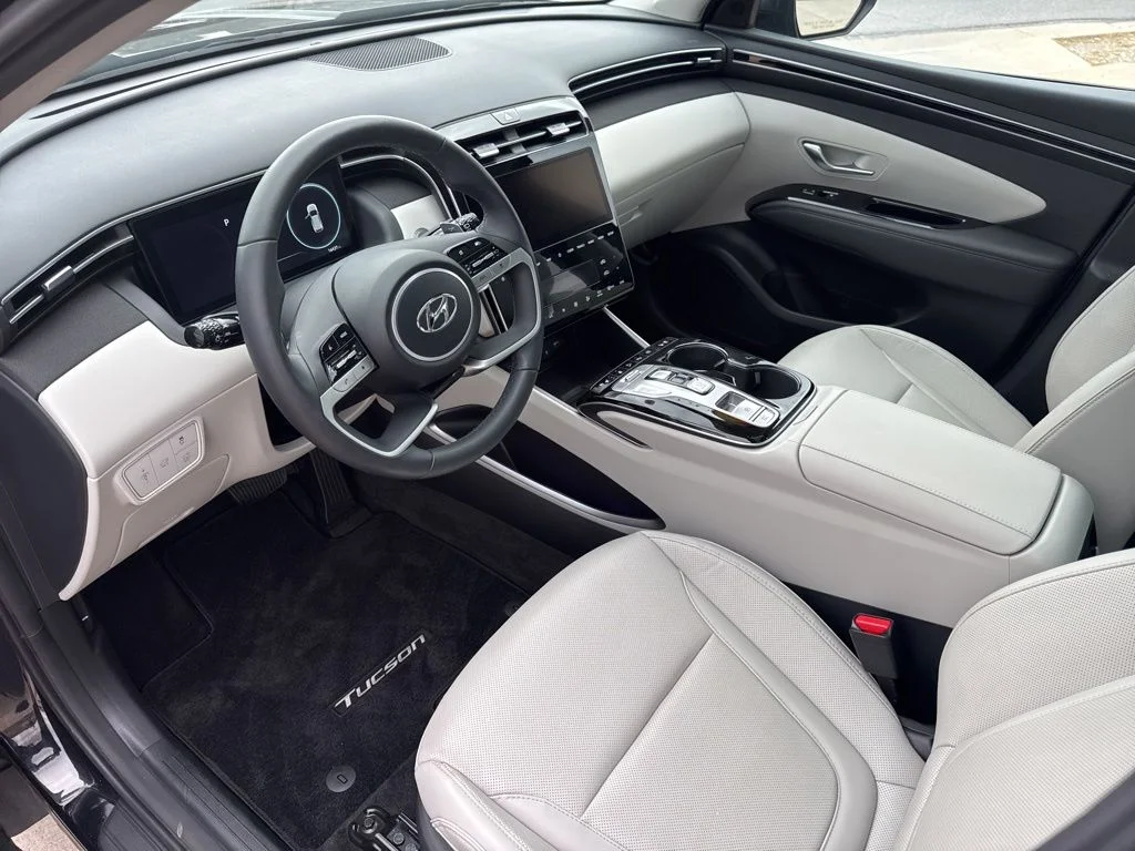 Used 2023 Black Hyundai Limited image 18