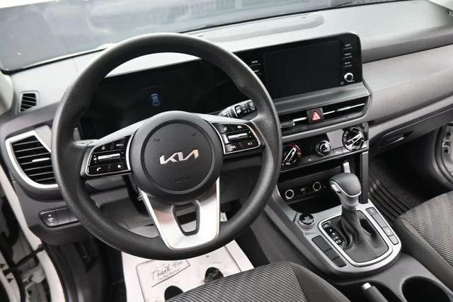 Used 2024 White Kia LX image 26