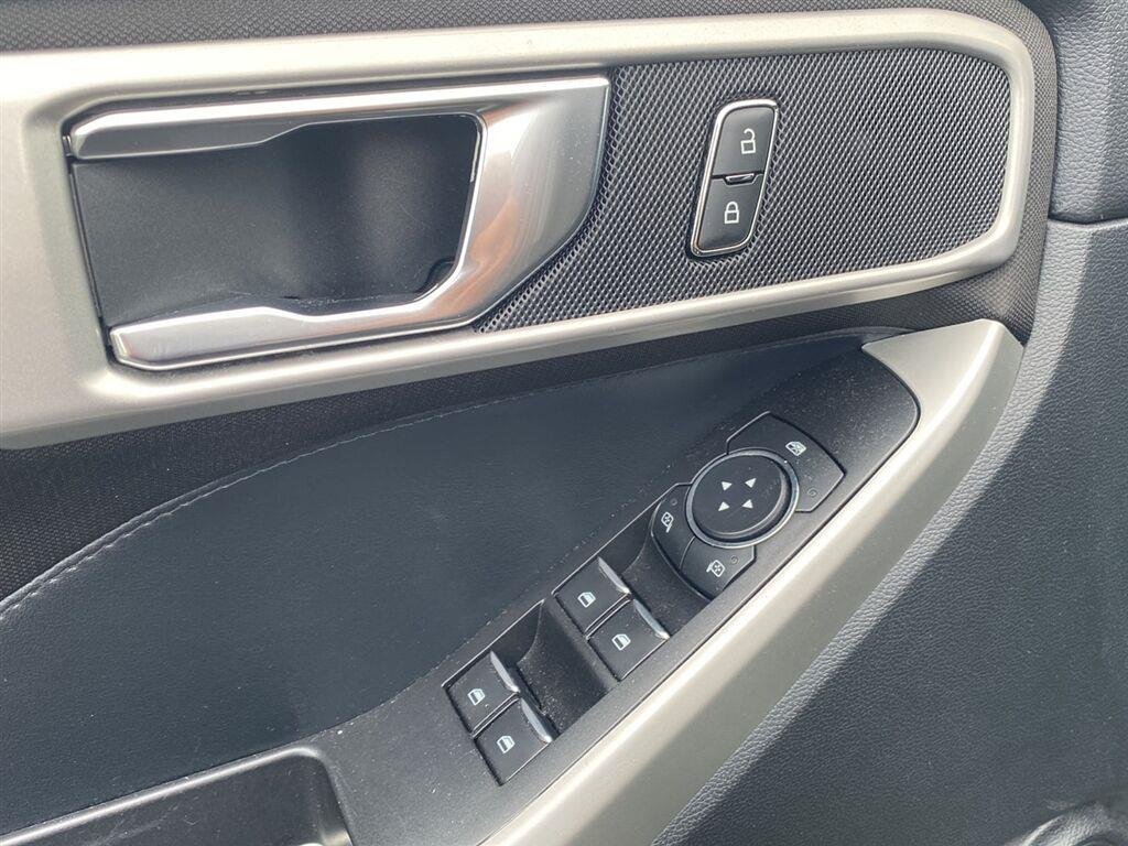Used 2020 Agate Black Ford XLT image 15
