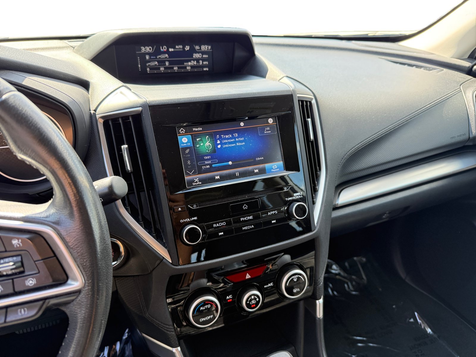 Used 2020 Crystal White Pearl Subaru Premium image 12