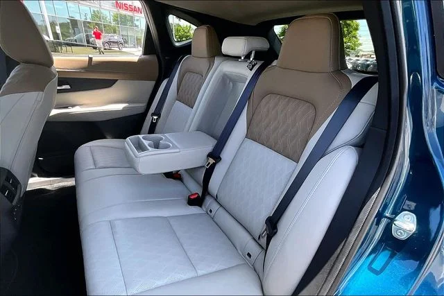 Used 2026 Blue Nissan Platinum image 19