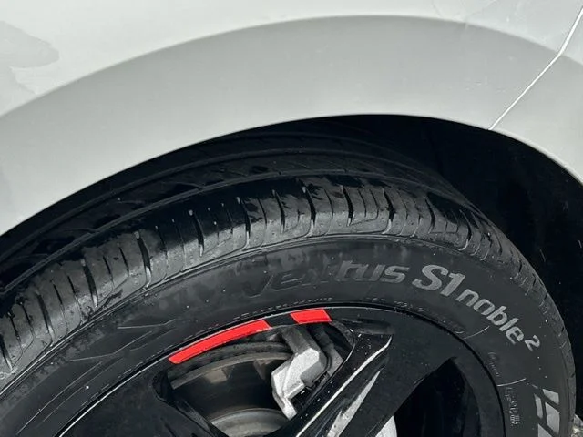 Used 2020 Silver Ice Metallic Chevrolet Premier image 16