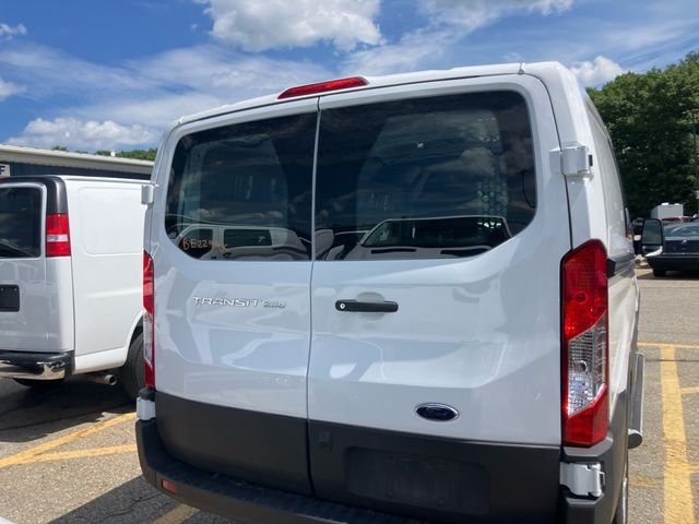 Used 2025 Oxford White Ford Base image 2