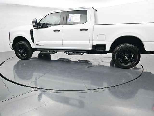 Used 2026 White Ford XL image 5