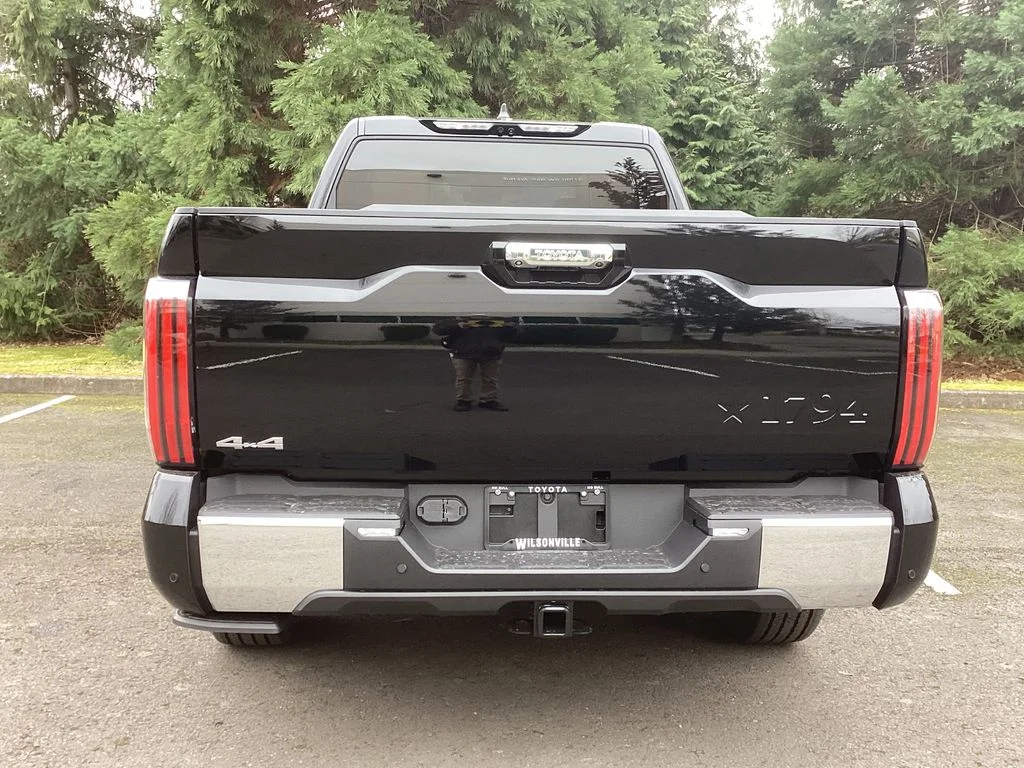 2025 Toyota Tundra 1794 Edition - Photo 11
