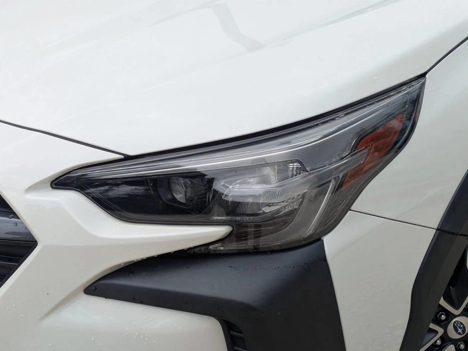 Used 2023 White Subaru Limited image 9