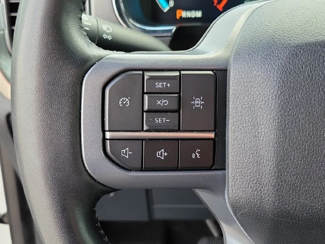 Used 2023 White Metallic Ford Lariat image 24