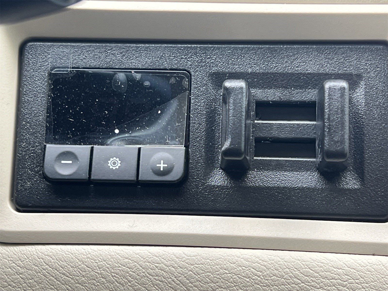 2025 Nissan Armada Platinum Reserve - Photo 6