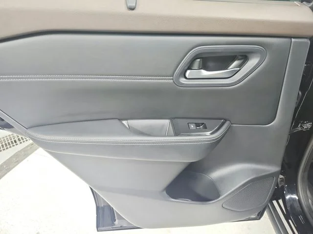 Used 2023 Black Nissan SV image 34