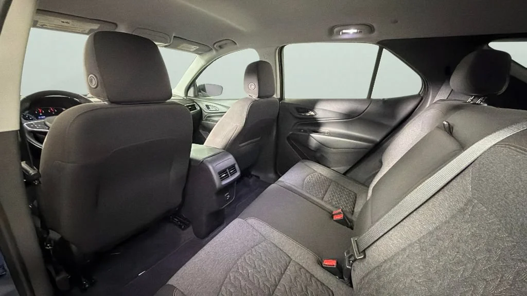 Used 2024 Lakeshore Blue Metallic Chevrolet LT image 27