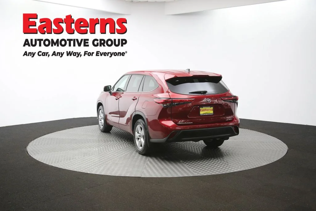 Used 2022 Red Toyota LE image 65