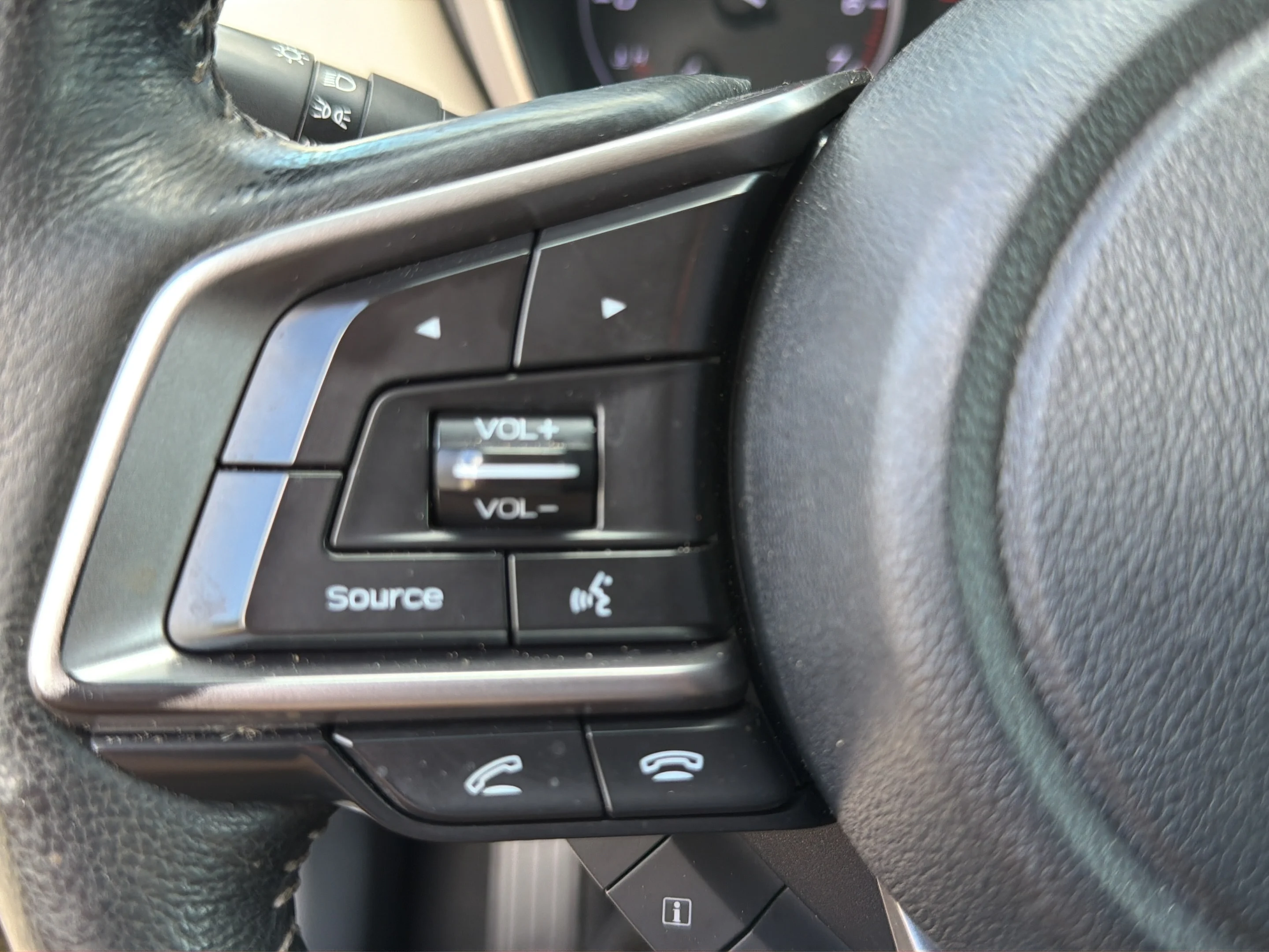 Used 2020 Autumn Green Metallic Subaru Limited image 20