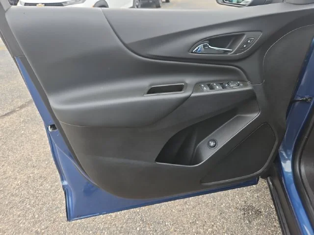 Used 2024 Lakeshore Blue Metallic Chevrolet LT image 10