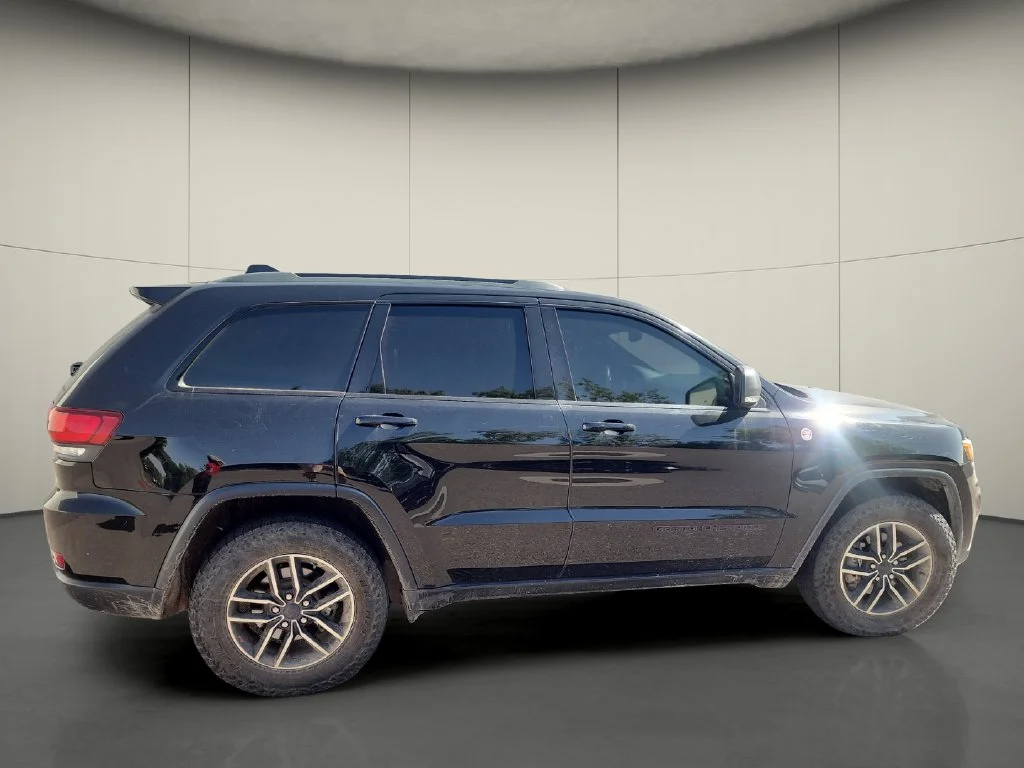 Used 2020 Black Jeep Trailhawk image 8
