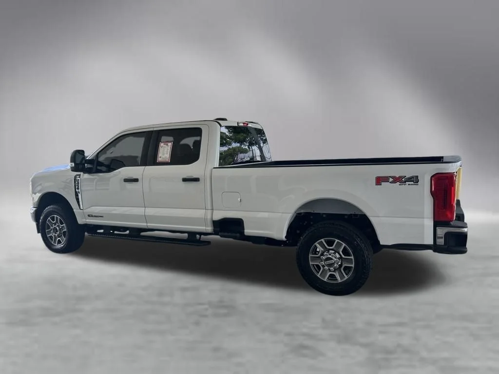 Used 2025 White Ford XLT image 7