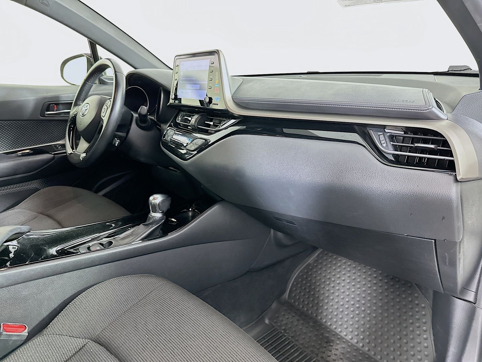 Used 2019 Blizzard Pearl Toyota XLE image 27