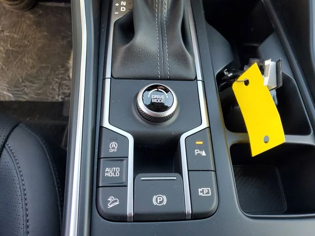 New 2025 Glacial White Pearl Kia S image 21