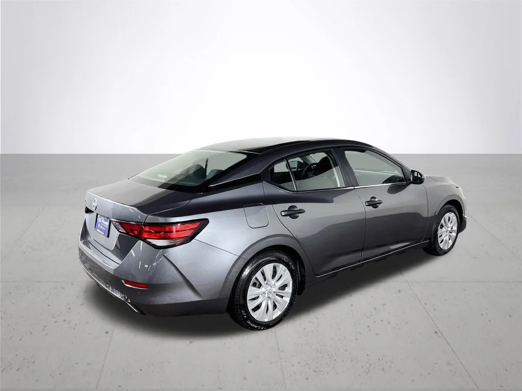 Used 2025 Gray Nissan S image 6