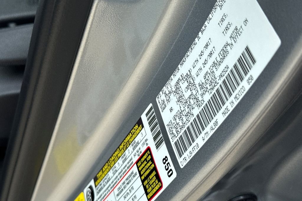 2025 Toyota Tacoma SR5 - Photo 27