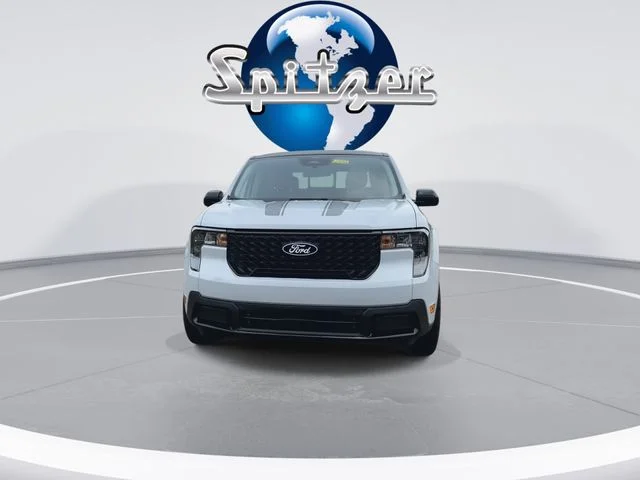 New 2026 Space White Metallic Ford XLT image 4