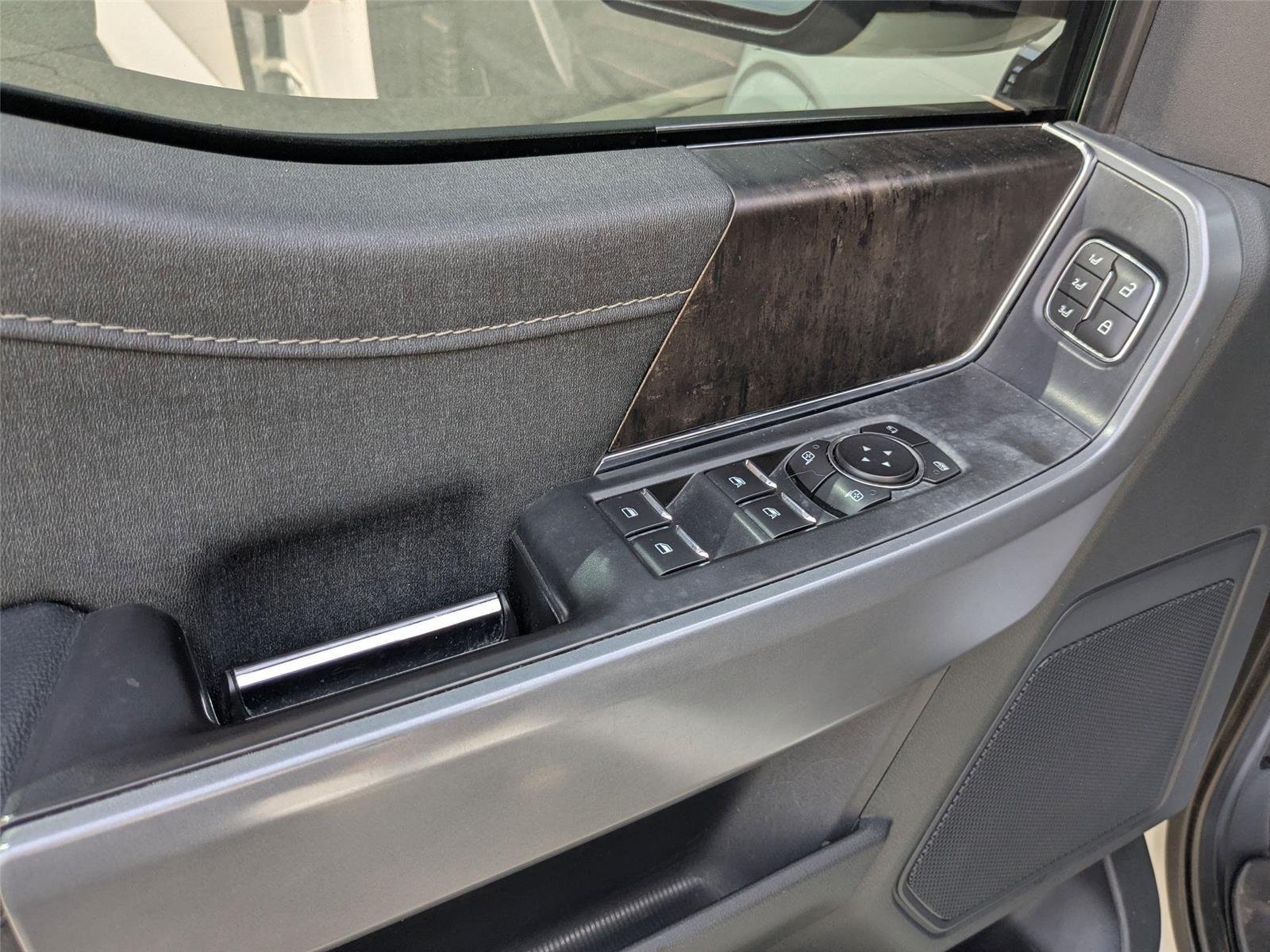Used 2021 Oxford White Ford LARIAT image 18