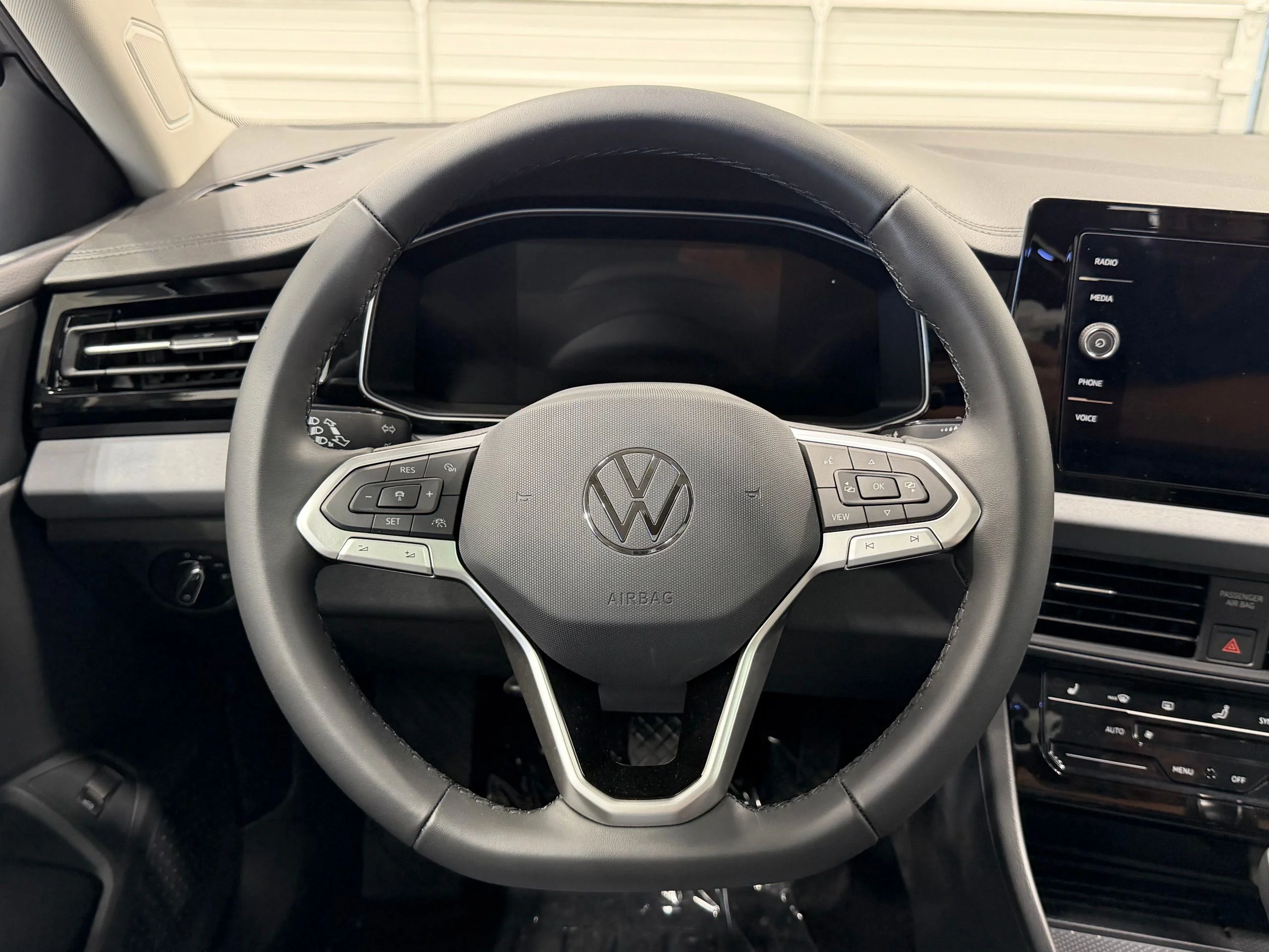 New 2026 Silver Volkswagen 1.5T SE image 34