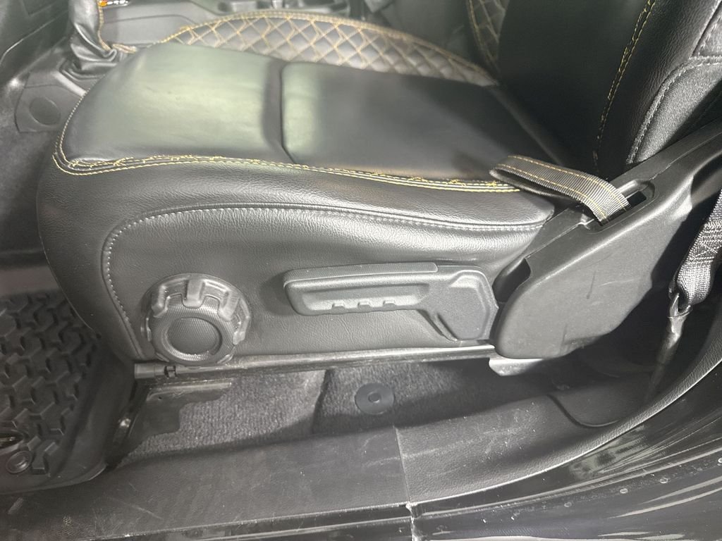 Used 2021 Black Jeep Unlimited Sahara High Altitude image 21