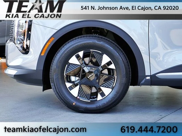 New 2026 Gray Kia LX image 7