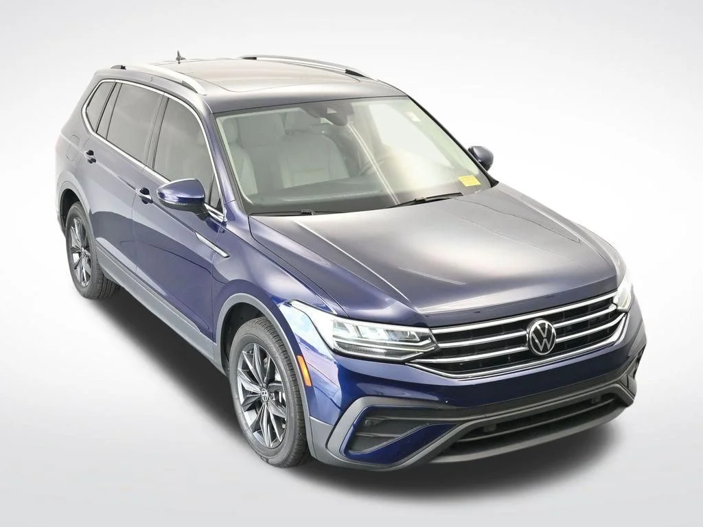 Used 2023 Blue Volkswagen 2.0T SE image 23