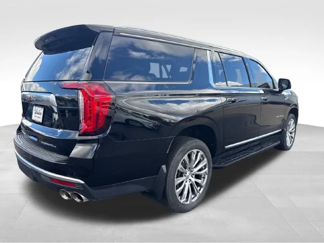 Used 2023 ONYX BLACK GMC Denali image 6